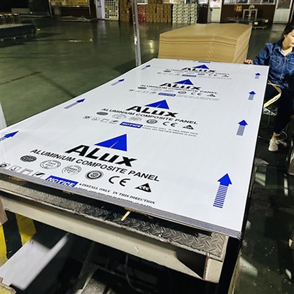 Phim bảo vệ miễn phí tấm nhôm composite cho bạn